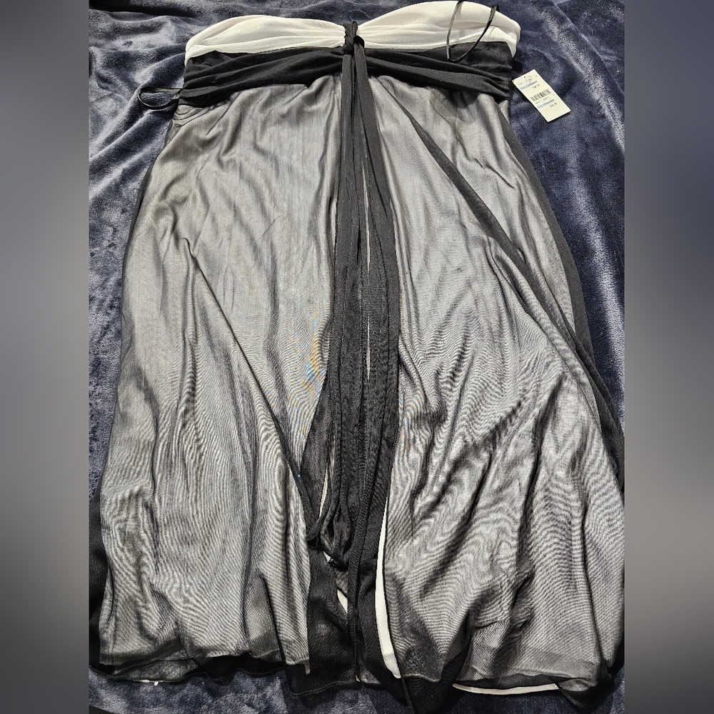 Taboo Strepless Womens 22